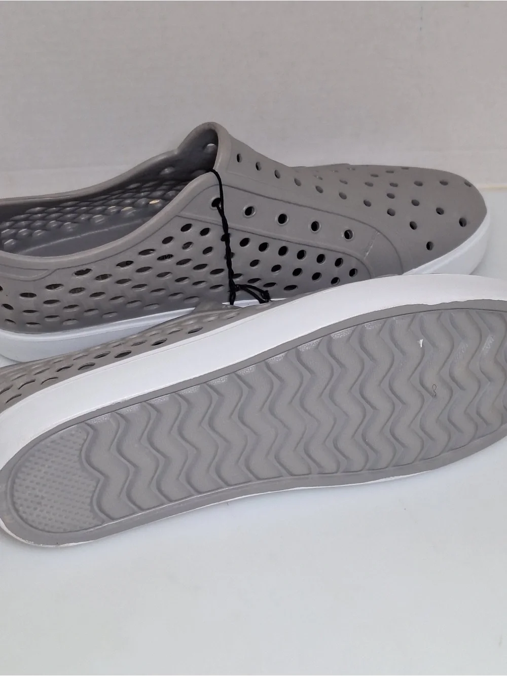 N/A lightweight gray